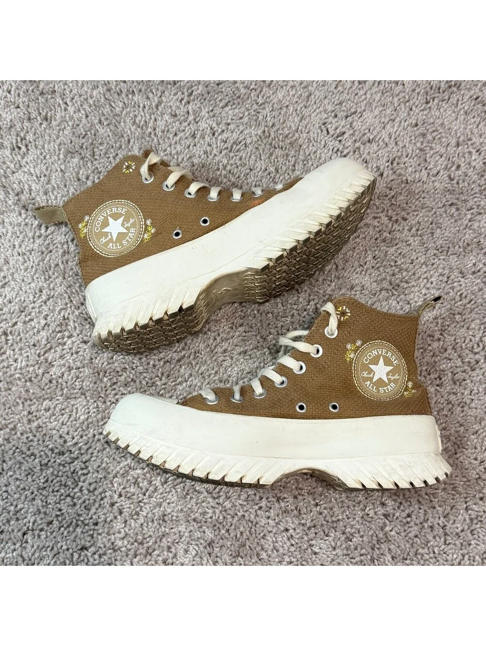Converse Chuck Taylor All Star Lugged Platform High Autumn Embroidery size 8.5